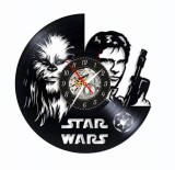 Ceas de perete decorativ Star Wars Han Solo si Chewbacca, realizat din disc de vinil upcycled, negru, 30 cm
