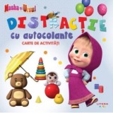 Masha si Ursul. Distractie cu autocolante. Carte de activitati