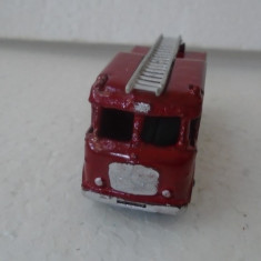 bnk jc Matchbox 9c Merryweather Marquis Fire Engine