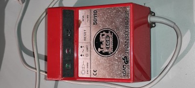 ALIMENTATOR TRANSFORMATOR PROFESIONAL PT. TRENULETE ELECTRICE L.G.B. - MODEL 50110 DE LA 220 LA 90 V -18 V foto