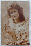 Carte postala, Tanara cu flori de primavara, 1929