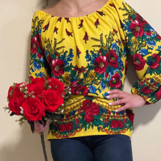 Bluza stilizata cu motive florale Sanziana 15