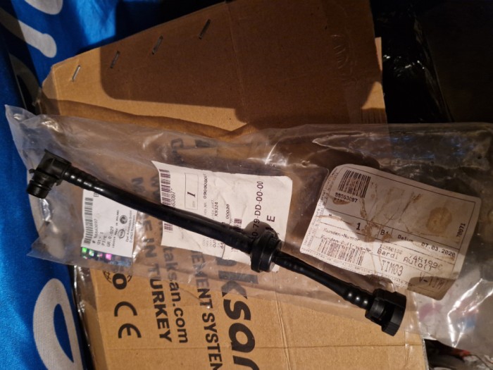Furtun aerisire bloc motor Opel Astra H, J, Corsa D, Insigna