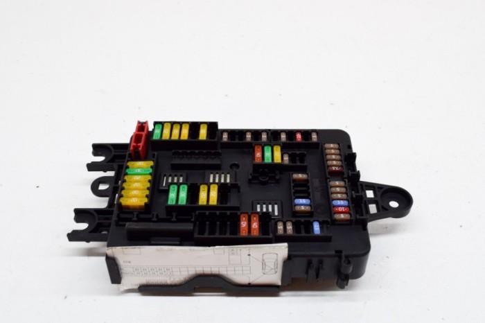 Modul panou de siguranțe BMW 3 F30, F80 2015 OEM: 9337880 14591579
