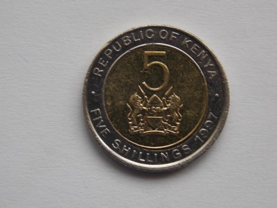 5 SHILLINGS 1997 KENYA foto