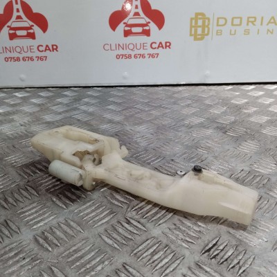 Maner portiera exterior dreapta spate Ssangyong Tivoli 2015 &amp;ndash; 2021 foto