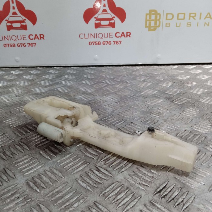 Maner portiera exterior dreapta spate Ssangyong Tivoli 2015 &ndash; 2021