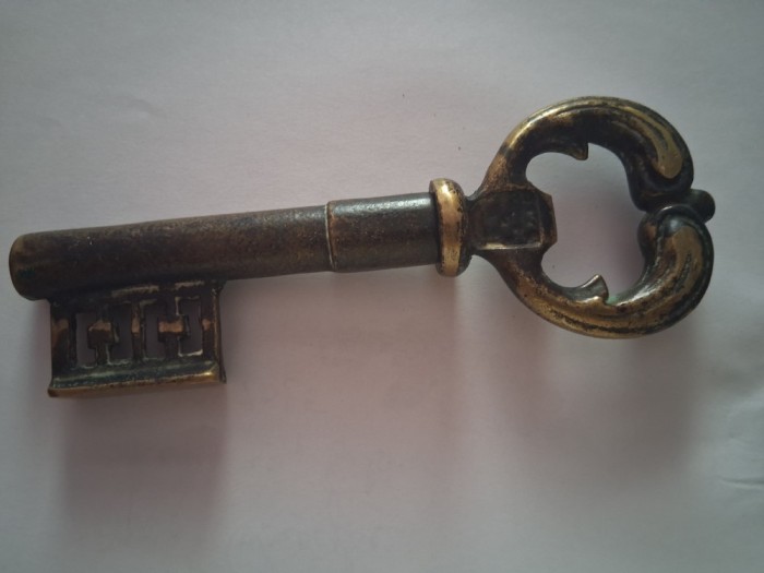 Tirbuson cheie vintage - modelul nr.3