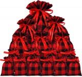 Set de 16 pungi cadou pentru Craciun Boao, rosu/negru, bumbac scotian, 52 x 40 cm / 40 x 30 cm / 30 x 22 cm / 22x 15 cm/ 15 x 10 cm