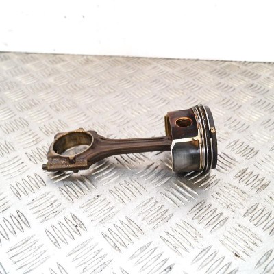 Piston VW PASSAT Variant B5 3B6 2003 OEM: 06A198401 3169271 foto