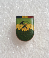 Insigna - Federatia Romana de Turism Alpinism foto