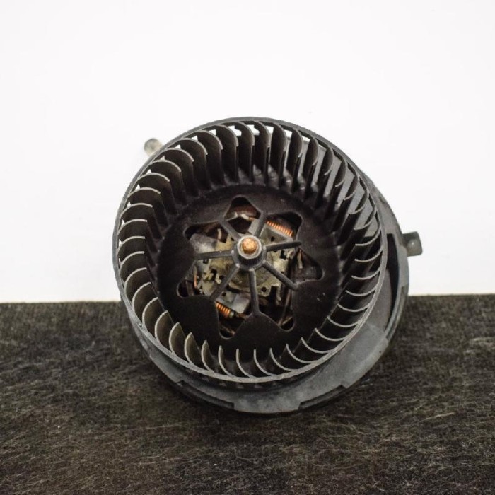 Ventilator aeroterma VW PASSAT Variant B6 3C5 2008 OEM: 1K2819015 3597921