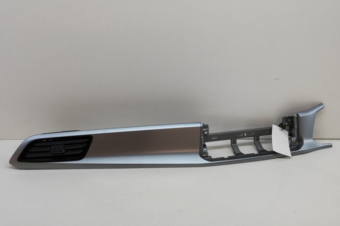VW T-ROC A11 2023 OEM: 2GB858035A SKU: 25890183