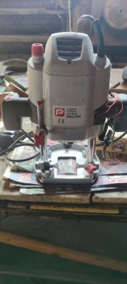 freza electica/router foto