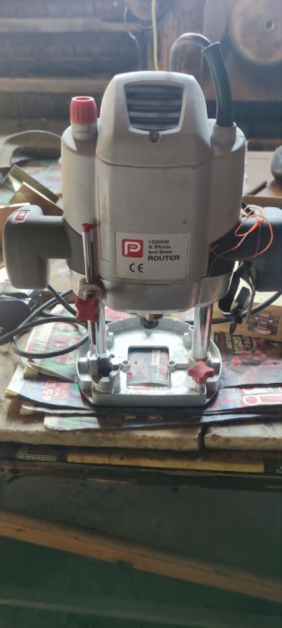freza electica/router