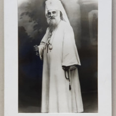 PATRIARHUL MIRON CRISTEA ( 1868 - 1939) , FOTOGRAFIE IN STUDIO , PE HARTIE LUCIOASA , PERIOADA INTERBELICA
