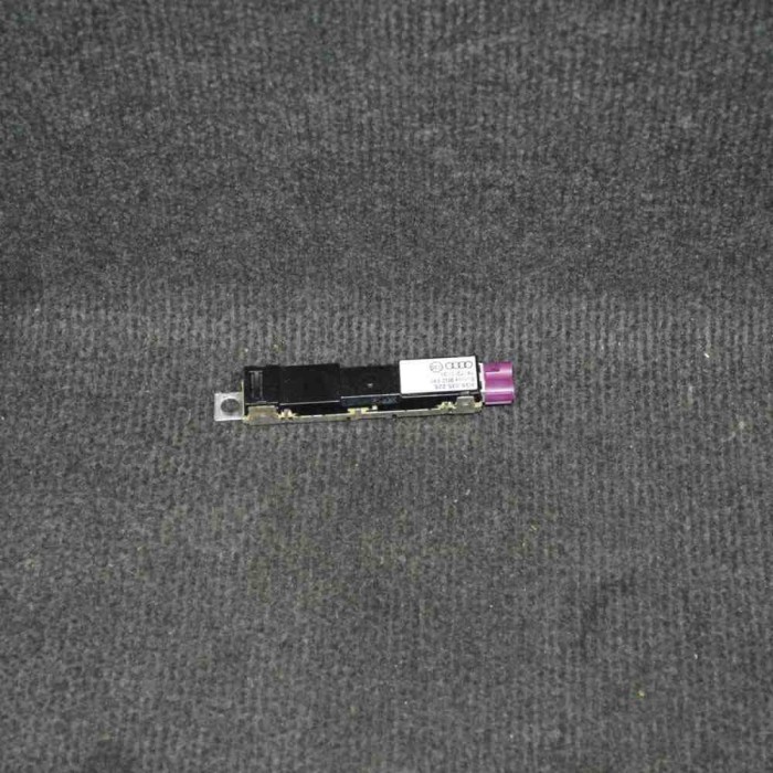Amplificator de antena AUDI A6 4G2, C7, 4GC 2012 OEM: 4G5035225