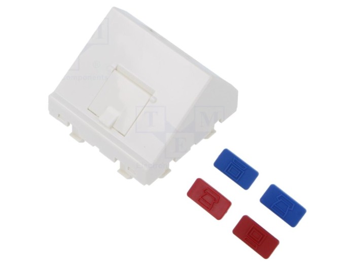Adaptor universal pentru dispozitive electronice