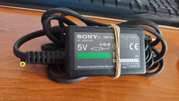 ALIMENTATOR Sony PSP-104 la 5v 2000mA