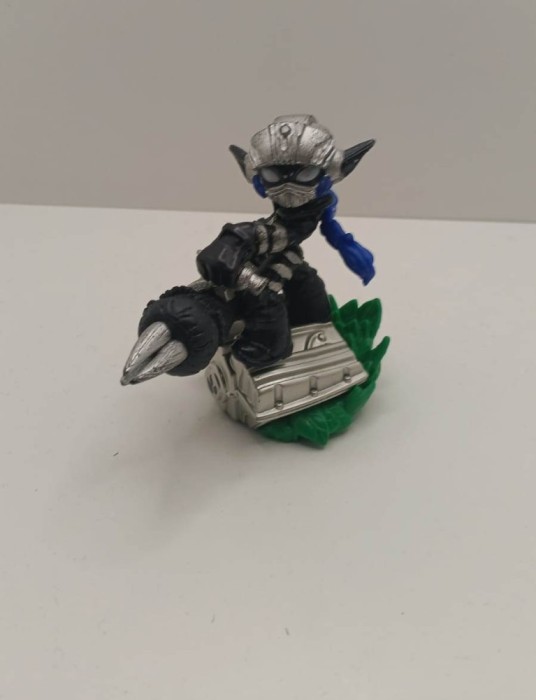 Skylanders Dark Super Shot Stealth Elf