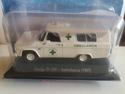 Macheta Dodge D-100 - Ambulancia - 1967 - Deagostini Argentina 1:43 foto