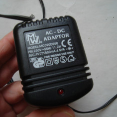 Incarcator/adaptor MW AC-DC ADAPTOR model MC090D050, iesire 9V, 500mA, 4.5VA