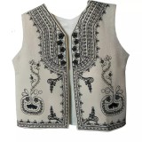 Cumpara ieftin Vesta traditionala crem pentru fetite cu broderie florala neagra - VTF03