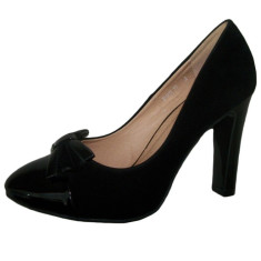 Pantof elegant, nuanta de negru, fundita fashion in fata foto