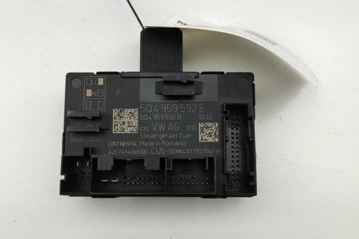 Modul de control ușă dreapta față SKODA SUPERB III Estate 3V5 2017 OEM: 5Q4959592E,5Q4959592B,A2C7494660300 | 31600691