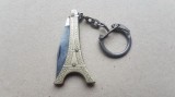 C843A-Briceag mic Turn Eifel cu breloc metal argintiu.