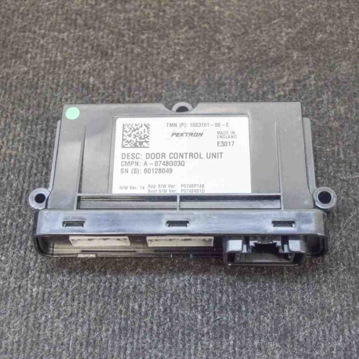 Modul de control ușă dreapta față TESLA MODEL S 2017 OEM: 1003101-00-EA-0748G03Q 4082479