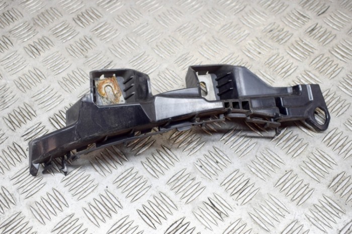 Suport bara de protecție dreapta spate MERCEDES-BENZ C W205 2015 OEM: A2058850465 14406031