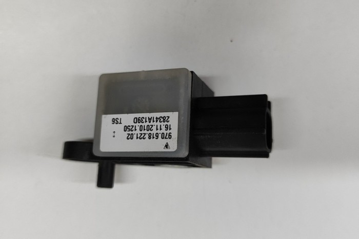 Senzor de impact lateral dreapta PORSCHE PANAMERA 970 2011 OEM: 970.618.221.02,97061822102 21785034