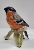 Mugurar pe creanga, Figurina din portelan, Goebel, Germania, Secol XX