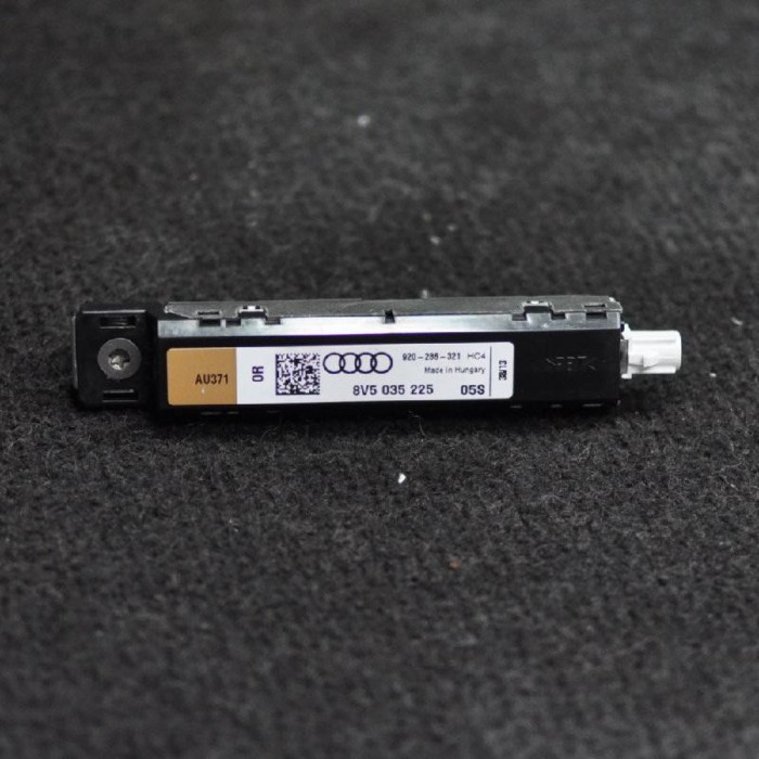 Amplificator de antena AUDI A3 Limousine 8VS, 8VM 2013 OEM: 8V5035225 1488989