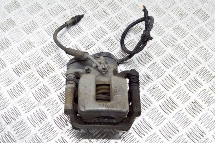 Etrier de fr&acirc;nă dreapta spate AUDI Q3 8U 2016 OEM: 32355462C,32355462 13584062