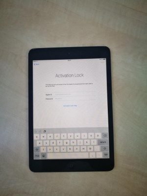 iPad Mini Wifi A1432 16gb - pentru piese : Display Touchscreen Acumulator foto