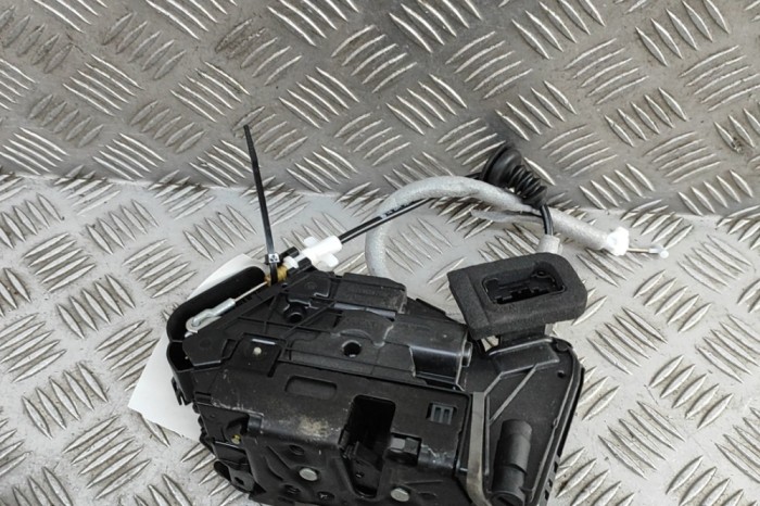 &Icirc;ncuietoare ușă dreapta față SKODA SKODA ENYAQ iV SUV 5AC, 5AZ 2021 OEM: 5TB837016C | 31048708