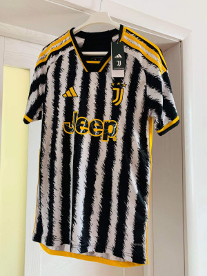 Tricou Juventus 2023/2024 foto