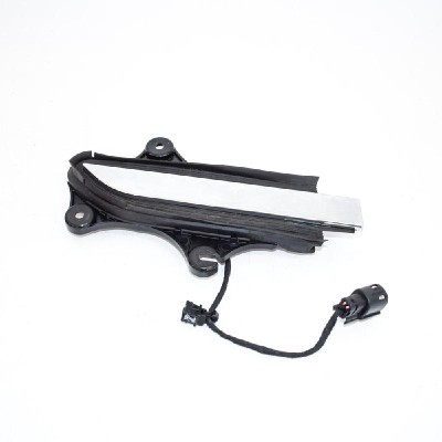 M&amp;acirc;ner exterior ușă dreapta spate TESLA MODEL X 2017 OEM: 1045158-00-D | 3131825 foto