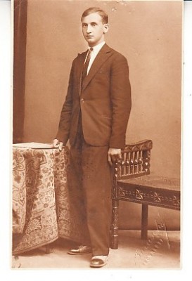 M1 F22 - FOTO - fotografie foarte veche - seminarist - 1931 foto
