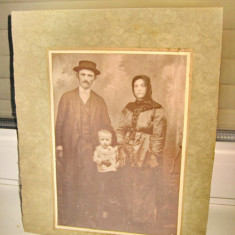 2539-Foto mare Kabinet familie 1900, inaltime 21cm, latime 15cm. stare buna.