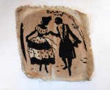 Lucru de mana goblen vechi, domn si doamna in tinuta de epoca, 21x21cm