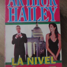 LA NIVEL INALT-ARTHUR HAILEY