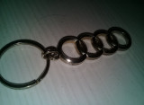 Breloc Metalic Emblema Audi, Argintiu,Breloc cheie logo audi Masiva cu 2 fete, 9-12 Luni (80-86 cm), Bleumarin