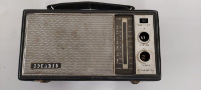 RADIO SONARYO CU TRANZISTORI , PENTRU PIESE SAU REPARAT . foto