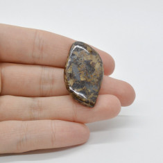 Cabochon bronzit 36x20x5mm c9