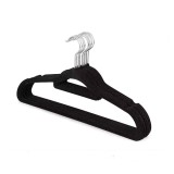 Set 5 Umerase Catifea Antiderapante Negre IdeallStore&reg; cu Carlig Rotativ, 45cm, pentru Costume, Pantaloni, Cravate, Esarfe