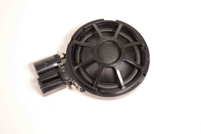 Difuzor ușă dreapta spate TESLA MODEL X 2017 OEM: 1004833-00-A 3618996