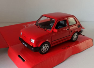 Macheta Fiat 126 rosu - Welly 1/32 foto